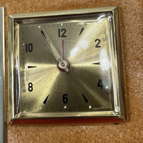 Vintage Portable Traveling Radio Transistor Alarm Clock with Cognac Leather Case - Picture 11 of 16